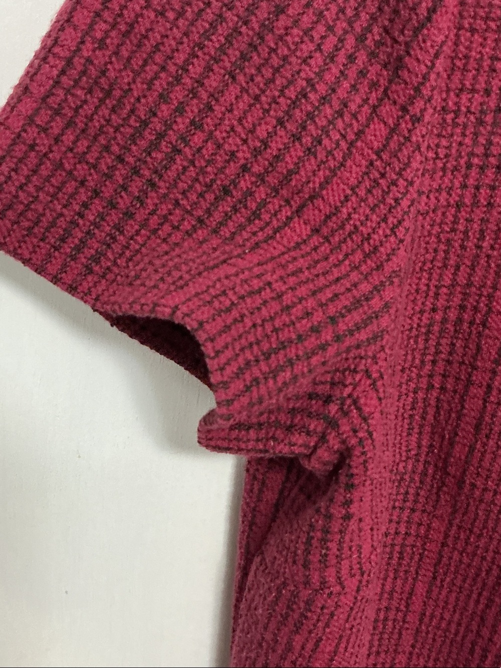 Calvin Klein Textured Short-Sleeve Midi Dress in Burgundy - Picture 4 of 5